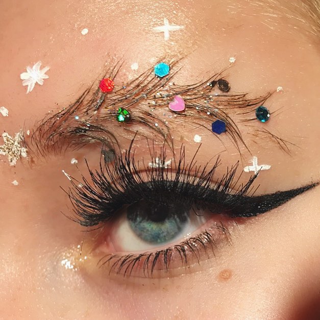 christmas tree eyebrows are a trend